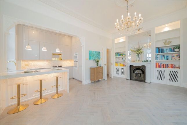 Flat 1, 53, Palace Gardens Terrace, London photo 4