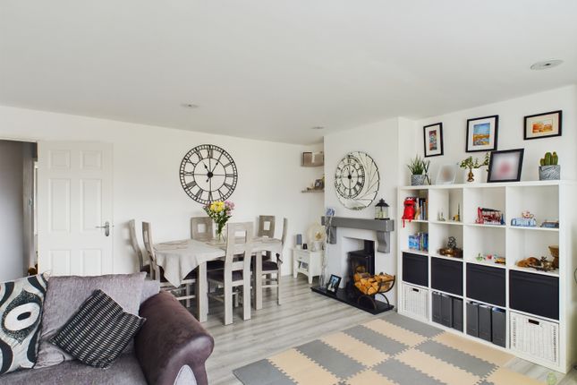 9, Epsom Close, Bexleyheath photo 3