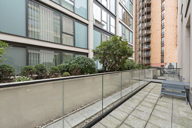 Flat to rent in The Chilterns, Marylebone, London
