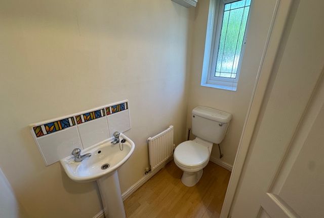 18 Oakway, Parc Penllergaer Swansea, Penllergaer photo 2