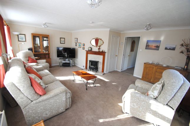 1 Sycamore Crescent, Woodmancote Park Homes, Cheltenham photo 2