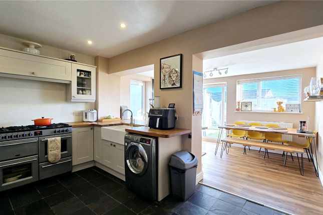 38, Ffordd Pendyffryn, Holyhead photo 2