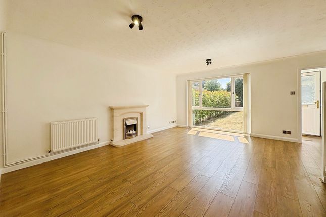 27, Honister Walk, Surrey photo 2