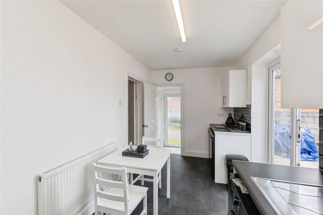 Room 2, 35, Brixham Road, Somerset photo 4