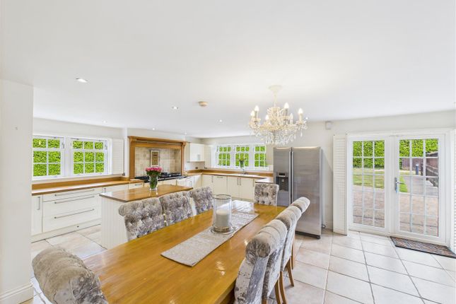 Summerview, Brook Avenue, Warsash, Southampton photo 2