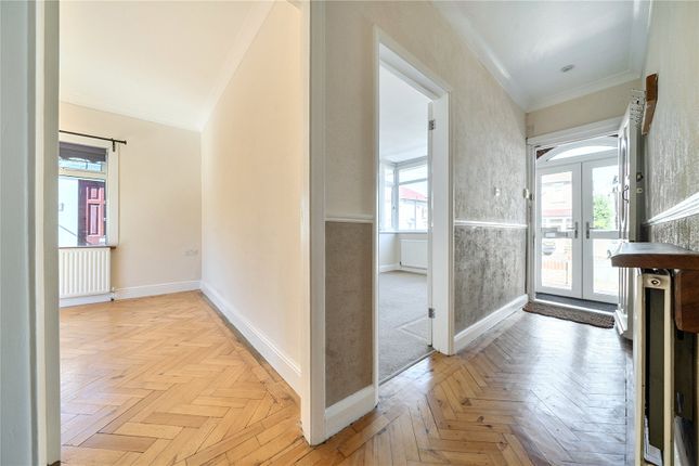 17, Brentlands Drive, Dartford photo 3