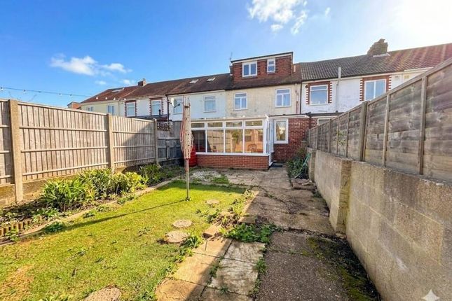 17, Sedgeley Grove, Gosport photo 3