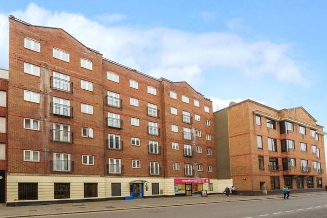 2-bed flat on Flat 2, The Picture House,, Cheapside, Berkshire, £210,000