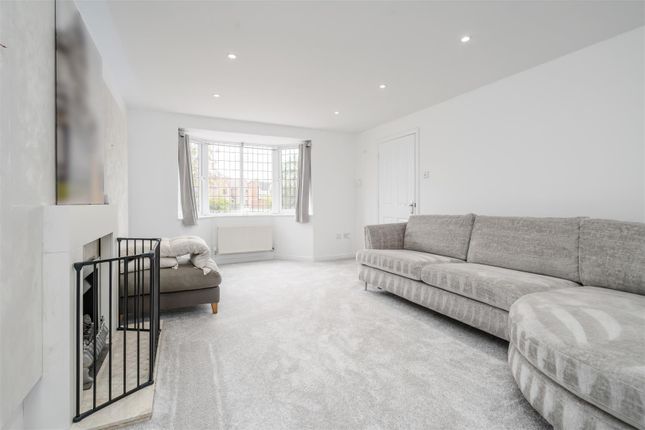 47, Radlow Crescent, Birmingham photo 4