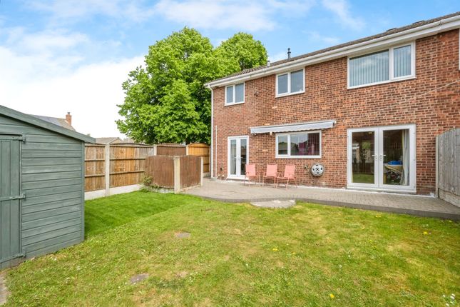 14, Wadworth Avenue, Doncaster photo 4