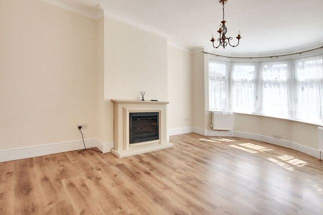 22 Silver Lane, West Wickham photo 3