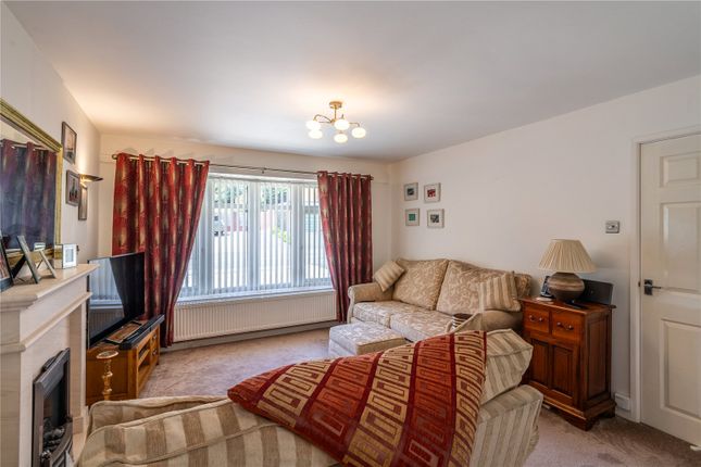 22, Cottage Farm Close, Telford photo 3