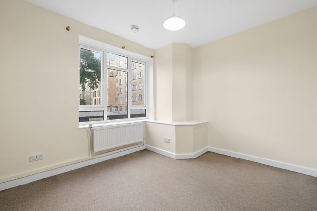 7 John Aird Court, London photo 4