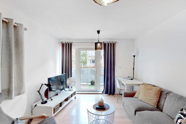 Flat for sale in Little Cottage Place, Greenwich