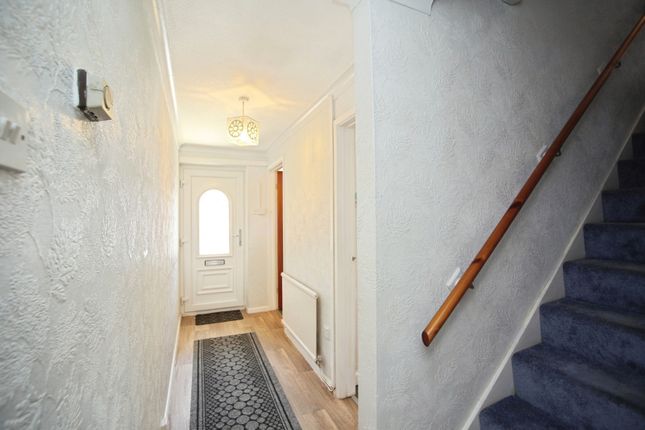 8, St. Julians Court, Newport photo 2