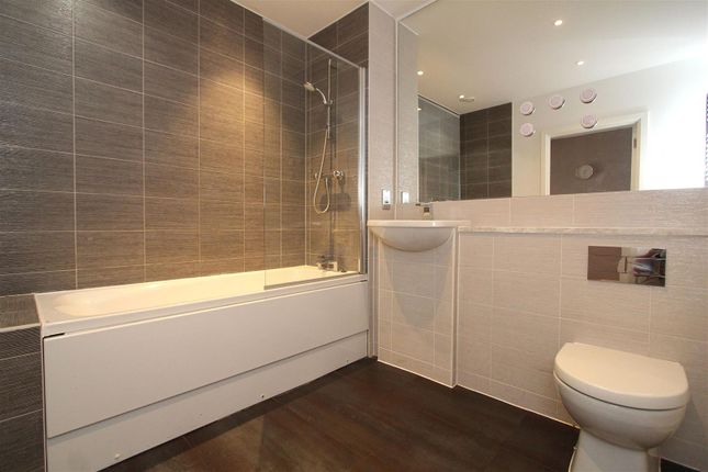 Flat 102, Viotti Heights, Sandy Hill Road, London photo 4