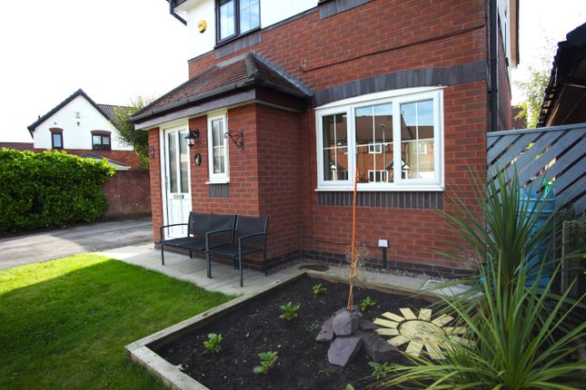 3, Greenoak, Stoneclough photo 3