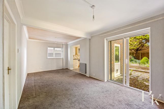 147, Brighton Road, Lancing photo 4