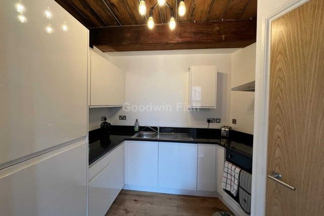 Flat to rent in Harter Street, Manchester