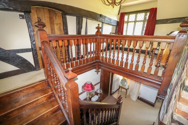 Yew Tree Cottage, The Green, Catsfield photo 5