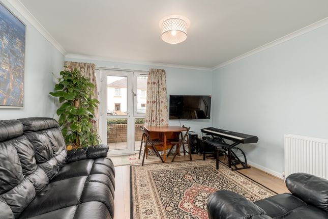 53/1, Stenhouse Gardens, Edinburgh photo 2