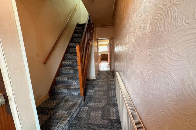 6, Cranworth Street, Stalybridge photo 3