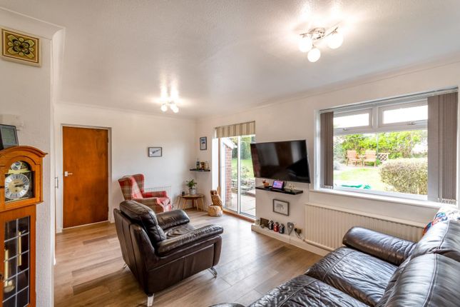 10, Yew Tree Drive, Doncaster photo 3