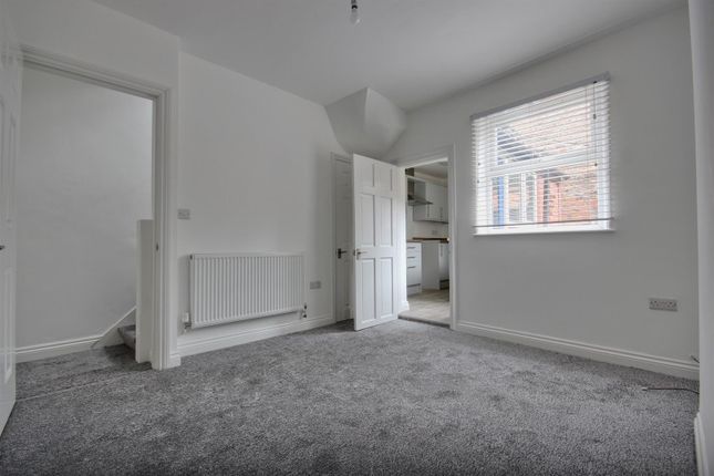 20, Lairgate, Beverley photo 2