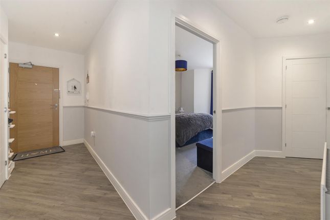 Flat 1, 17, Brooks Drive, West Malling photo 2