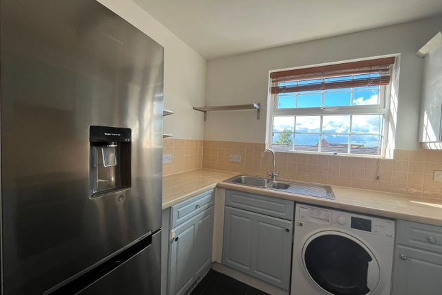 99, St. Austell Way, Swindon photo 4