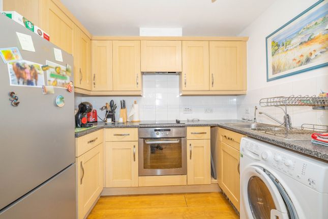83, St. Andrews Close, Kent photo 3