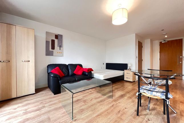 Studio flat on Apartment 211, Vallea Court, Manchester, £127,500