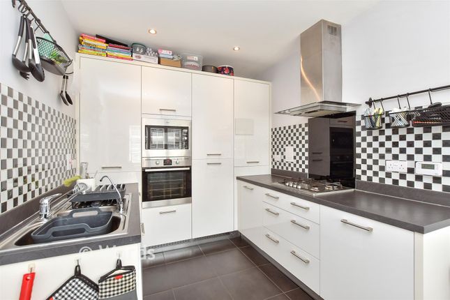 12, Papyrus Drive, Sittingbourne photo 4