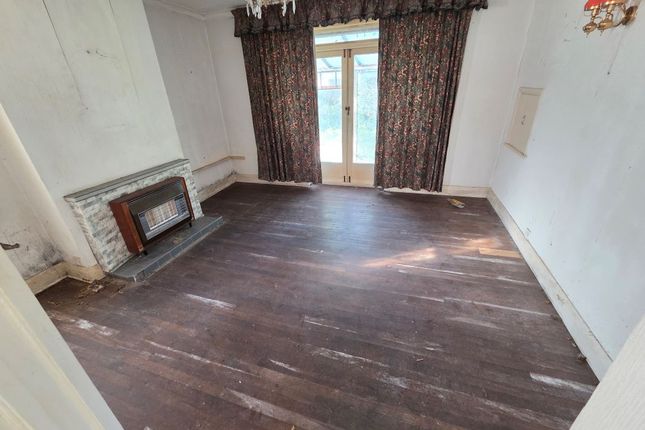 23, Woodland Way, Croydon photo 2