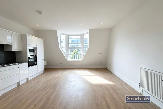 2-bed house on 12, Station Parade, Uxbridge Road, London, £2,300/mo