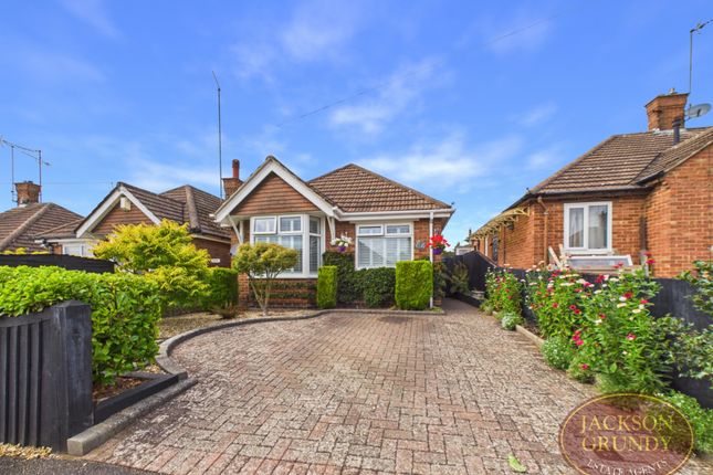 2-bed house on 64, Bishops Drive, Northampton, £240,000