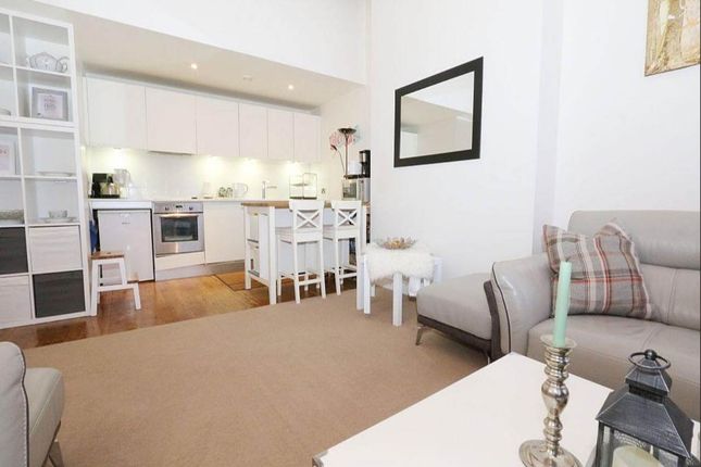 Flat 1, Delauney House, Little Germany photo 3