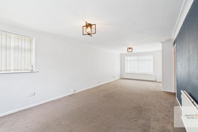 34, Humber Drive, Bury photo 4