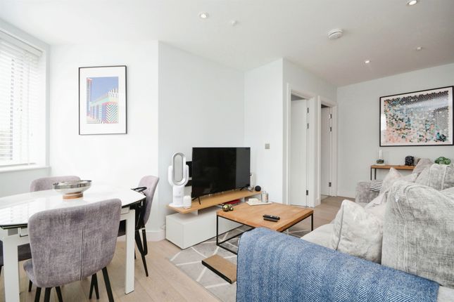 Flat for sale in New Road, Brentwood