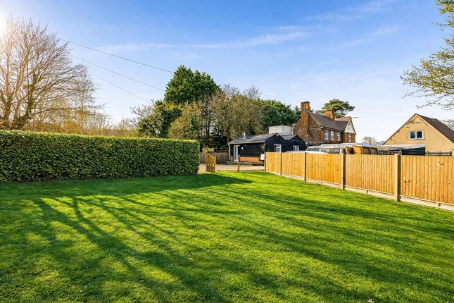 Swan Cottage, Archers Green, Hertford photo 4