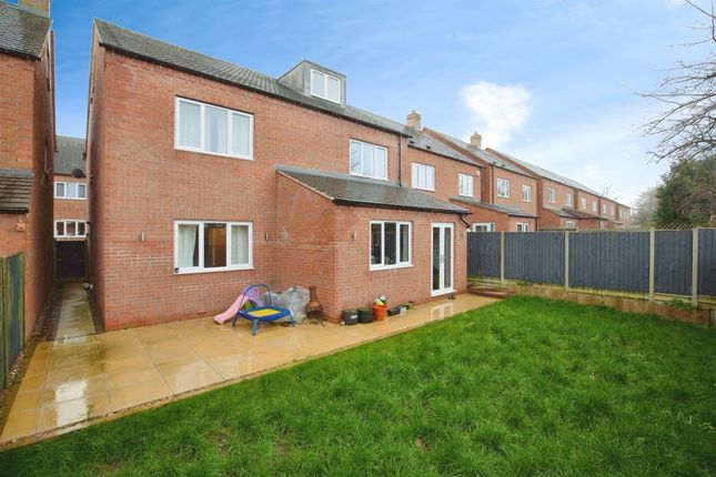Detached house for sale in Windmill Close, Rugby