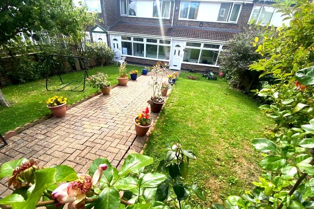12-14, Victoria Court, Keighley photo 2