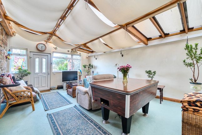 1361235-9-68Dd3A60Eed2F