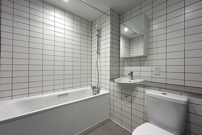 102, 9 Milliners Way Woking, null photo 5