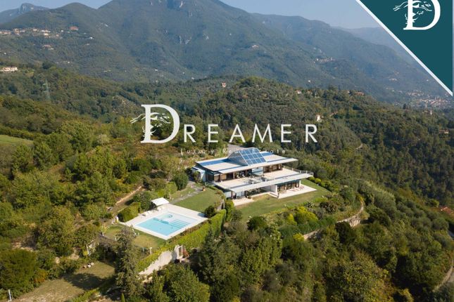 Villa for sale in Via Montecavallo, Camaiore, Toscana