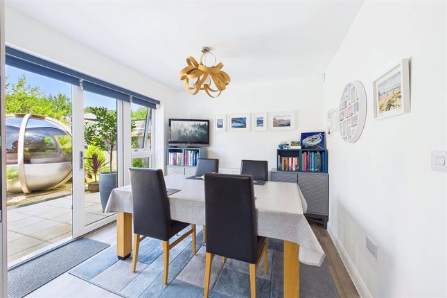 2, Bramley Rise, Clevedon photo 4