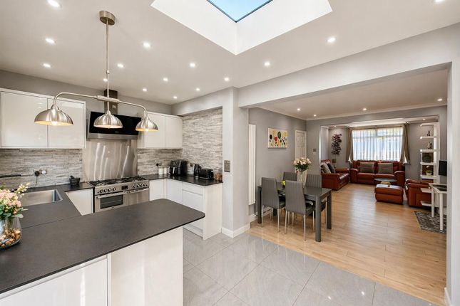 149, Trinity Road, Southall photo 2