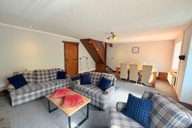 6 Beech Road, Bridgend photo 3