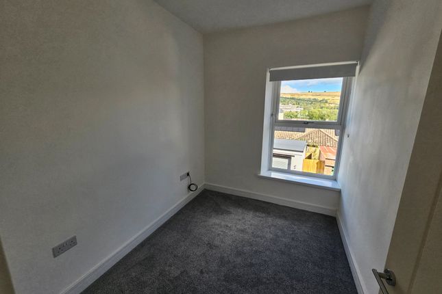 18 Wall Street, Ebbw Vale photo 2