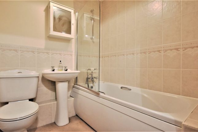 Flat 11 Wenlock Court, Kingswood Road, Nuneaton photo 5